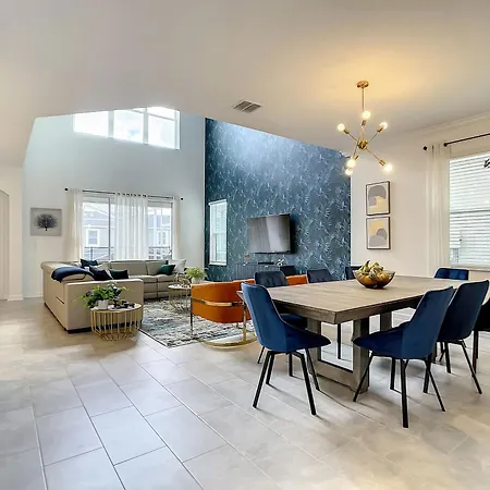 Resort Style Villa Close To Disney And Other Parks